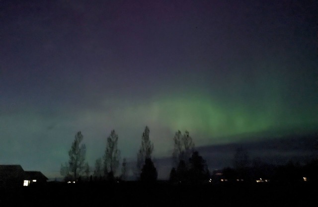 Single R.V. Pad with full hook ups. Located minutes from Flathead Lake!