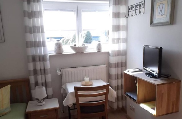 Einzelzimmer (im Souterrain) mit Etagenbad/-WC - Ferienwohnung Familie Schmitz
