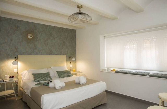 Botanico Room IV
