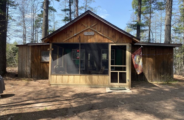 Singwakiki - The Pad on Nichols Lake