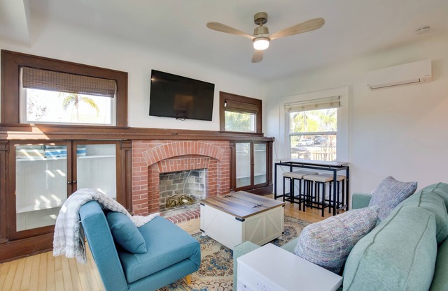 Sip, Shop & Explore: San Diego Apartment