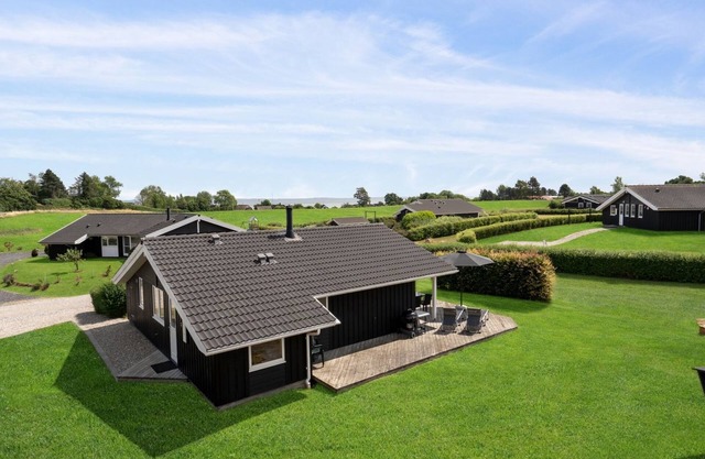 "Sira" - 350m from the sea by Interhome