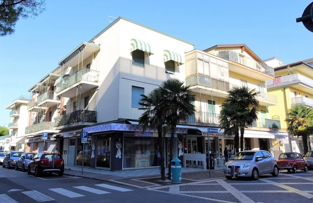 *Sirene* Terrace on Via Bafile/ 6 Guests [Park]