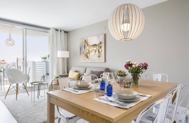 Sitges Spaces Oasis Penthouse - 3 Bedroom/2 Bath/Terrace/Pool- Sleeps 8 (6+2)