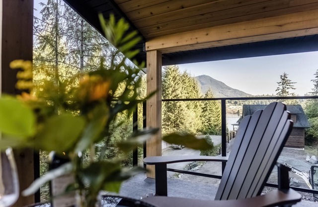 Modern I Cozy I Hikes I OD shower I EV Charger-Pet