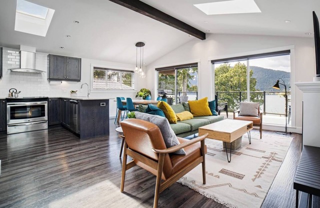 Sitka House, A Modern Ocean Front Oasis