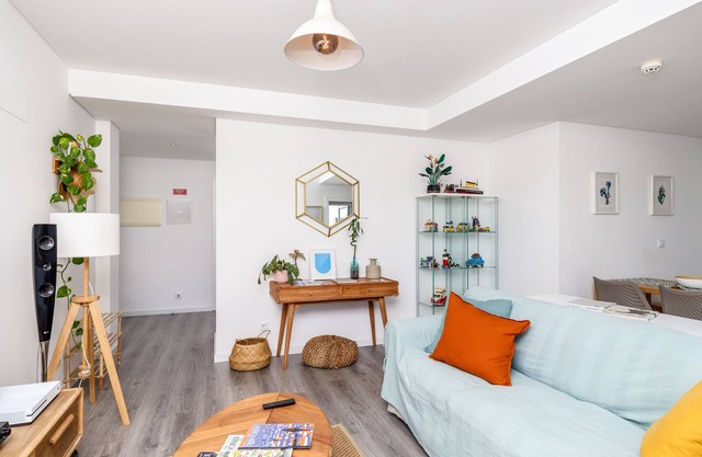 Situated in Sesimbra, just 500 m from California Beach