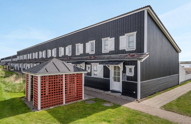 "Siunde" - 100m to the inlet by Interhome