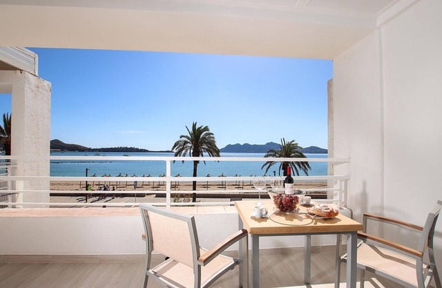 SIVELLA. Front-line studio located in Puerto Pollensa