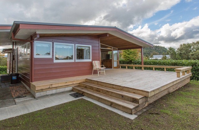 Sechziger Zeder Bach - Kuratau Ferienhaus