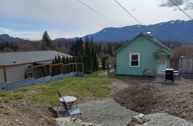 Skagit Cabin Rockport