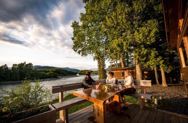 Skeena River House Bed & Breakfast
