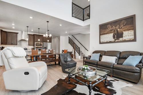 Ski area close 5br 5.5ba resort views sleeps 15