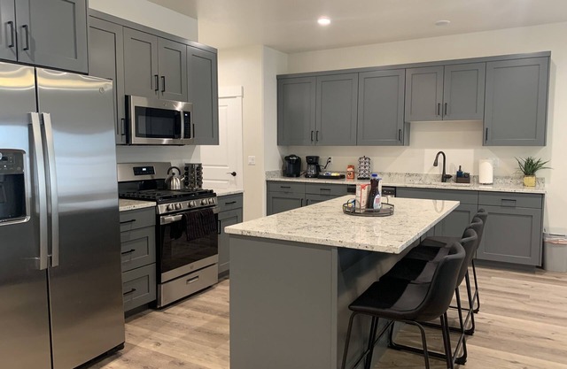 ★Ski Brian Head★ ☀Zions☀ | Dog Friendly | Family Friendly | Garage
