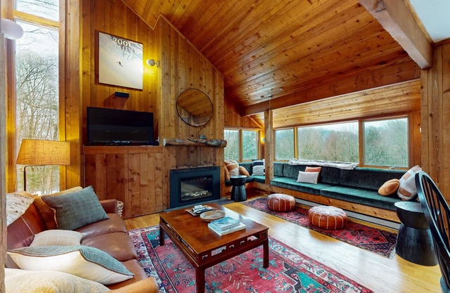 Skihaus im Wald mit eigenem Whirlpool, Kamin und Bergblick