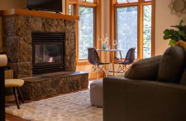 Ski-In / Bike-In @ FAR - Private & Secluded : Perfect for 2