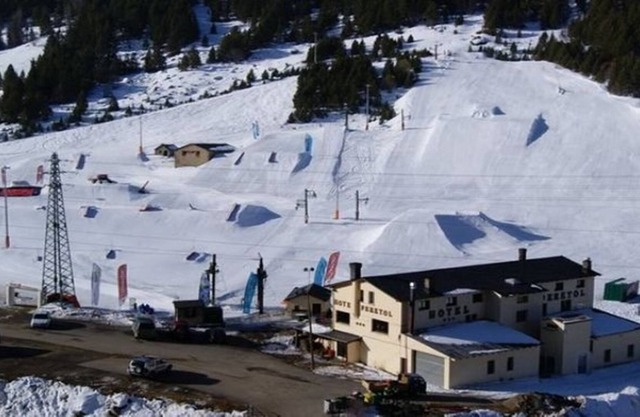 Ski in Chalet-Hotel mit Freestyle-Park