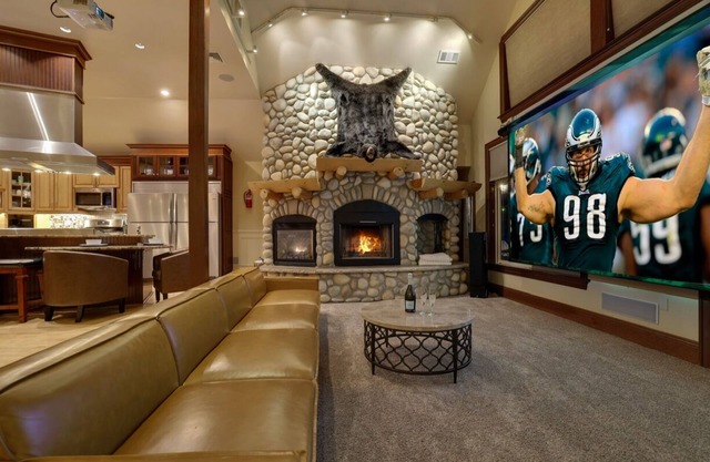 SKI-IN SKI-OUT, 2-HD-Spieltheater, 3-HOT TUBS, Sauna, Limo GolfCart, Blick auf die Skipiste