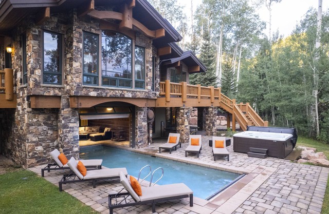 Ski in out luxury, hot tub and year-round pool.