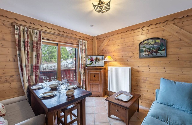 Ski-in/Ski-out Apartment with Pool, Spa, and Valley View in Méribel Village