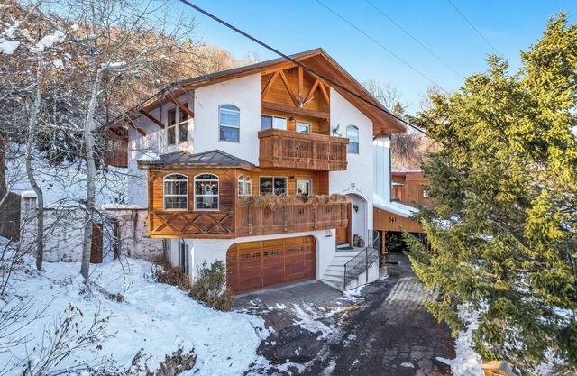 Ski In/Ski Out Authentic German Bavarian Chalet