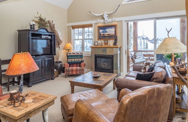 Ski in/Ski out Big Sky Retreat