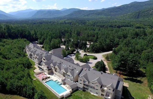 Ski-In, Ski-Out Condo, Outdoor Heated Pool, Hot Tub, Sauna, Gym, Balcony
