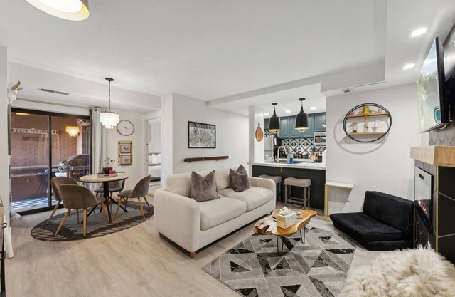 Ski-In Ski Out Luxury 1 Bd / 2 ba Condo - Sleeps 4