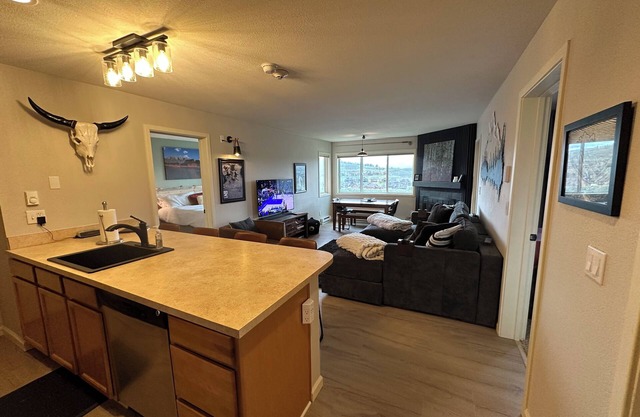 Ski In Ski Out Newley Aktualisiert 2 Bett 2 Bad & Pull Out! Gehen Sie zum Heben! 5 * Bewertungen!