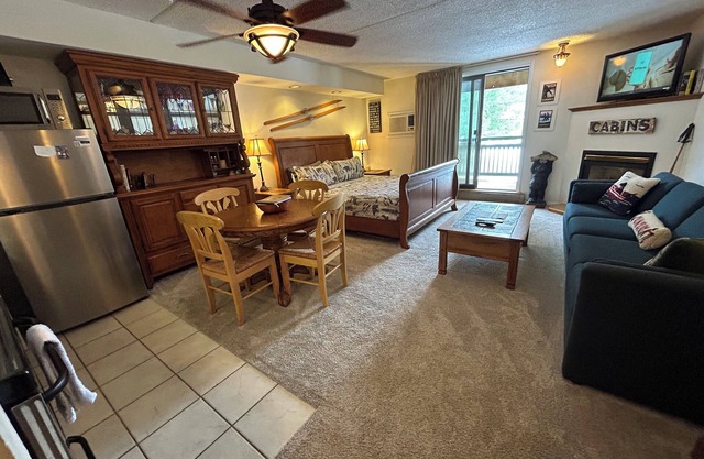 Ski-in / Ski-out Slope Studio Schmugglers Notch Resort - AKTUALISIERT niedrigere Preise