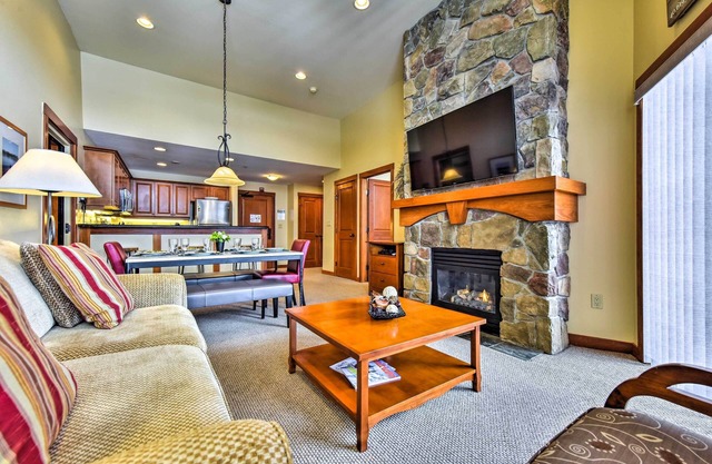 Ski-in / Ski-out Solitude Resort Condo mit Blick auf die Berge!