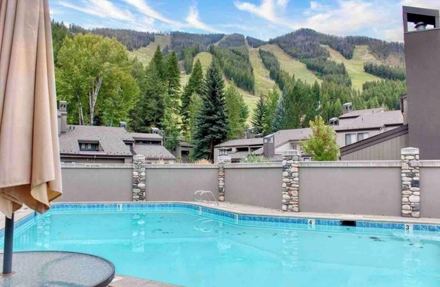 Ski-in/Ski-out to Baldy + Outdoor Pool