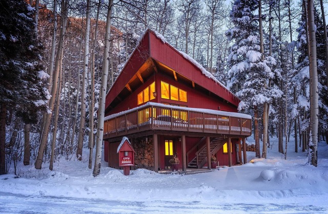 Ski / in-Ski / out Mountain Family Home Für 10 Personen