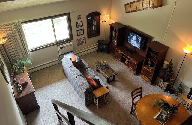 Ski Lodge Condo Gegenüber Big Powderhorn, in der Nähe von Copper Peak, Black River Harbour