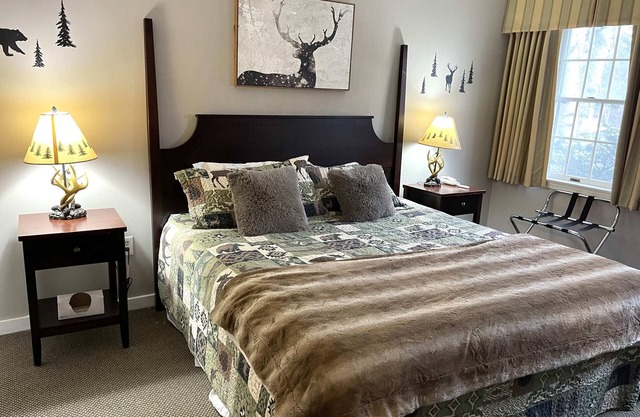 Ski On Off 1st Flr Suite Sleeps 4 Jiminy Peak New - Redone, Must See Country Inn