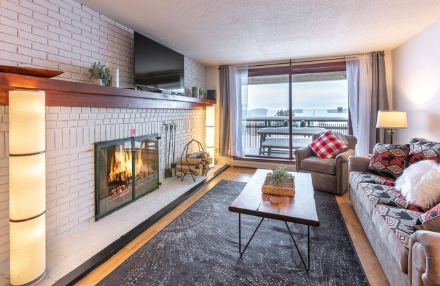 Ski On-Ski Off Aktualisiert Condo mit Echtholzkamin und Kingsize-Bett - Killington