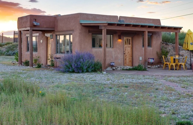 New Listing! Quaint Romantic Getaway in Taos 1-Bedroom, 1-Bath Home