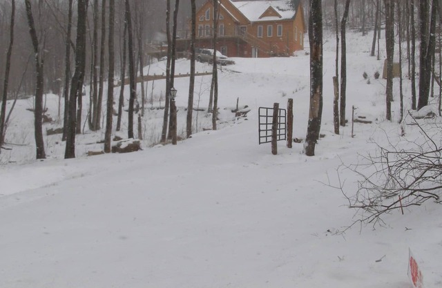 SOMMERPREISE ! NAHE ZUM RAVEN GOLFPLATZ, CASS RAILROAD UND SNOWSHOE RESORT!