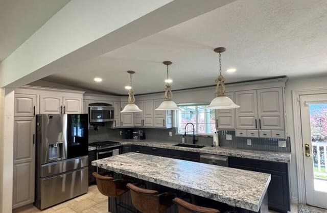 Skiing, 2 Kitchens, 2 Units in 1, 80” TVs, W/D, 2 Backyards