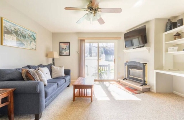 ⛰️☀️ SKIING, HIKING, VILLAGE OF ELLICOTTVILLE MOUNTAIN ESCAPE