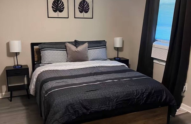 Skipper 3- Charming 1-bedroom apartment in Rockingham with WiFi, AC