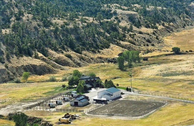 Sky Creek Ranch Montana Lodge House