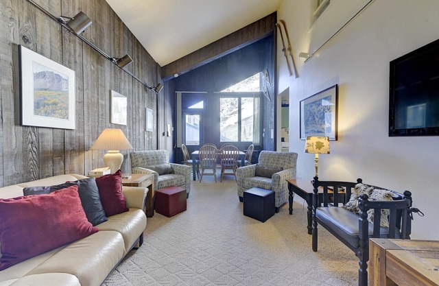 Hellgate F: 2. 5 BR / 2 BA Eigentumswohnung in Alta, 6 Personen