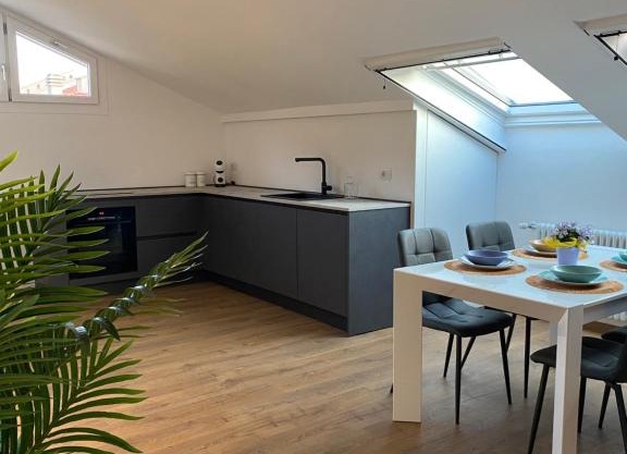 Sky View Apartment