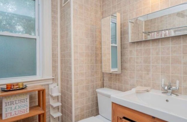 Sky-view Loft: 3rd fl Serenity near Brown/Thayer
