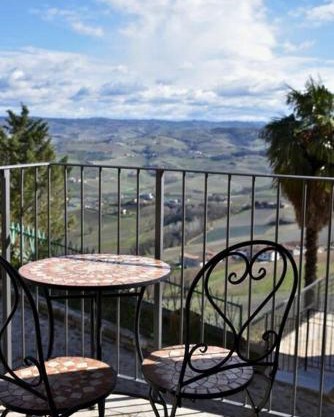 Sky & Vineyards - Mora -