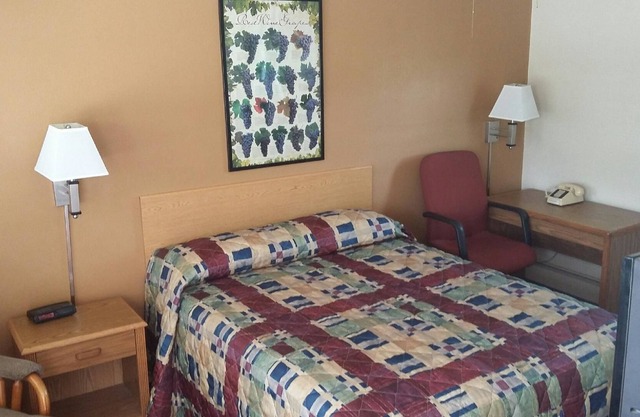 Skyline Motel