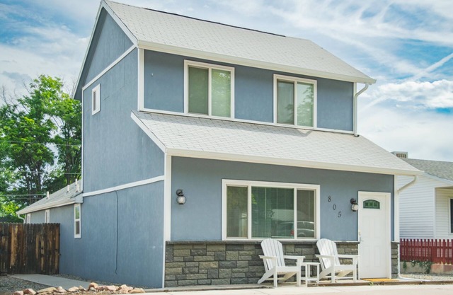 Skyline Retreat- 3bed/2 bath house