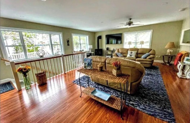 Slack Tide Carriage House- Oceanfront & Brand new. Exceptional!