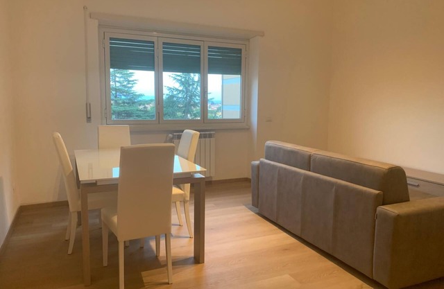Slb House - Newly renovated property, 10-minute walk metro B1 Jonio